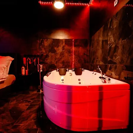 Fantasy Jacuzzi Appartement Boekarest